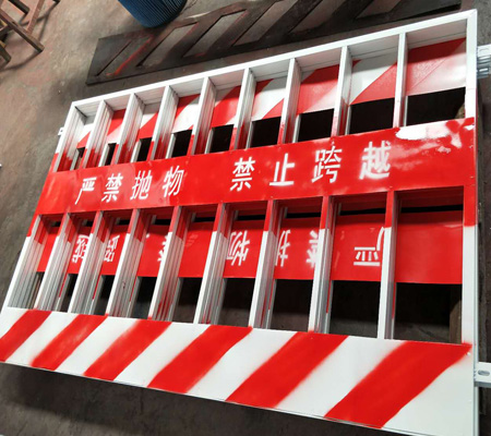 竖管式基坑护栏