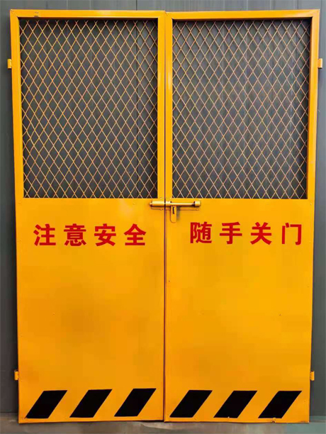 电梯防护门